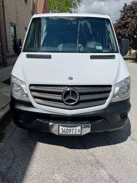 2014 Mercedes Sprinter 2500 for sale in Frankfort, IL