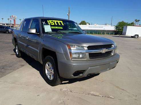 2002 Chevrolet Chevy Avalanche 1500 4WD FREE CARFAX ON EVERY VEHICLE for sale in Glendale, AZ