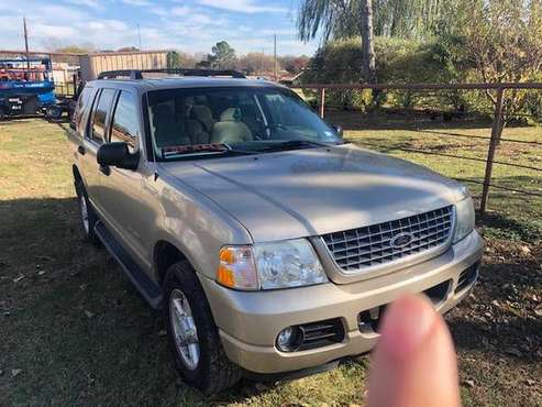2005 Ford Explorer - cars & trucks - by owner - vehicle automotive... for sale in Decatur, TX