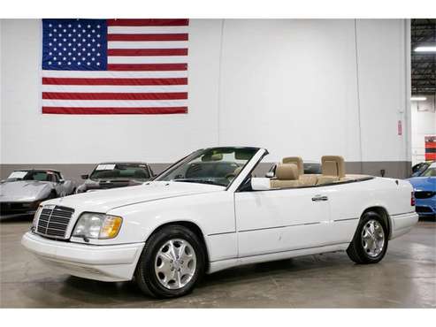 1995 Mercedes-Benz E320 for sale in Kentwood, MI