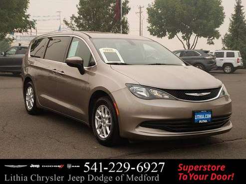 2017 Chrysler Pacifica Touring FWD - cars & trucks - by dealer -... for sale in Medford, OR