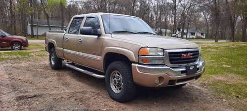 2004 GMC 2500 4x4 (NO RUST From Florida) for sale in Baxter, MN