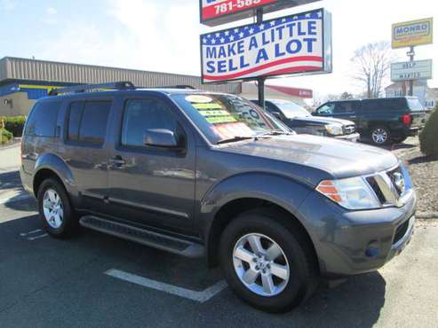 2011 Nissan Pathfinder 4X4 Loaded 3rd Seat CLEAN got for sale in Boston, MA