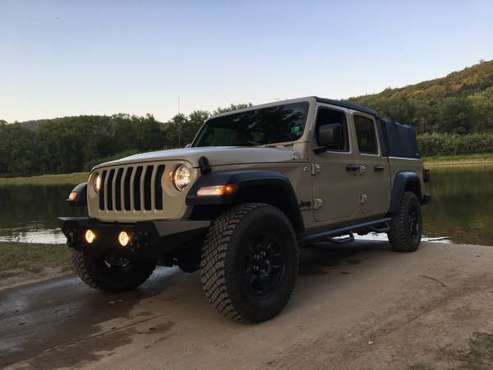 2020 Jeep Gladiator 4x4 - cars & trucks - by owner - vehicle... for sale in Great Bend, NY