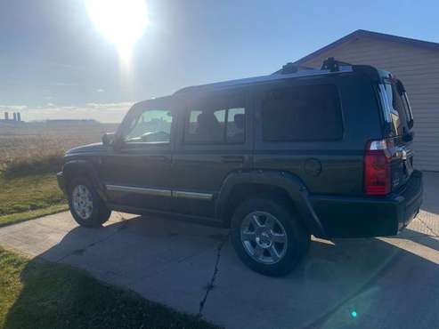 Price Reduced!! 2008 Jeep Commander - cars & trucks - by owner -... for sale in De Pere, WI
