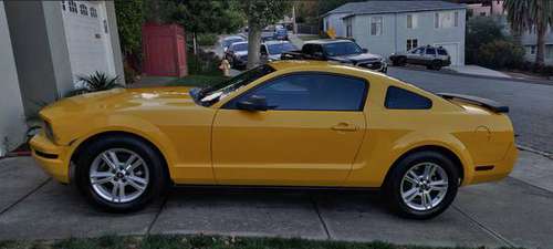 2006 Ford Mustang V6 5spd manual for sale in San Carlos, CA