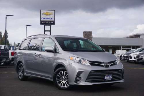 2018 Toyota Sienna XLE for sale in McMinnville, OR