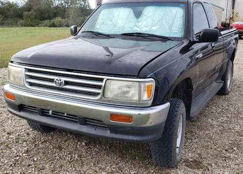 95 Toyota T100 DX 4x4 Xtra cab for sale in Rossville, KS