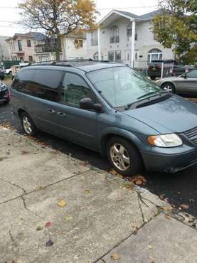 2005 dodge grand caravan - cars & trucks - by owner - vehicle... for sale in South Ozone Park, NY