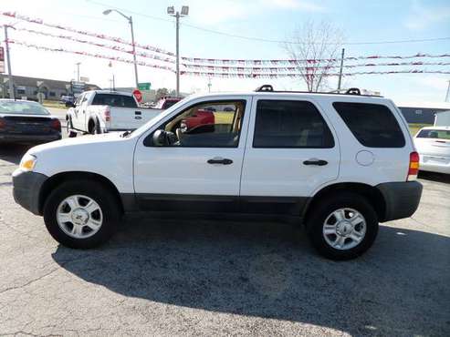 2005 FORD ESCAPE XLT - cars & trucks - by dealer - vehicle... for sale in Fort Wayne, IN
