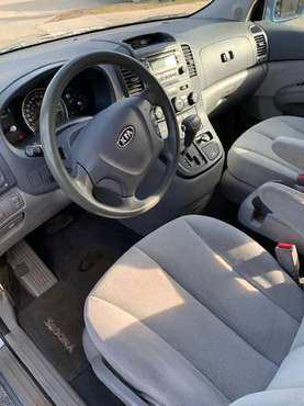 2008 Kia Sedona LX - cars & trucks - by owner - vehicle automotive... for sale in Highland Park, IL