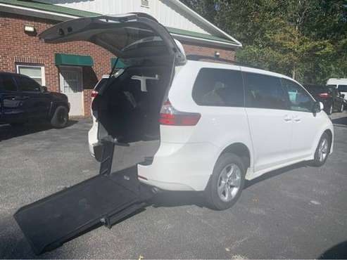 2019 *Toyota* *Sienna* *Le* handicap wheelchair rear entry van -... for sale in Dallas, AL