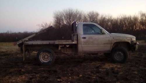 Dodge 2500 diesel 4wd with hydro bed for sale in Cowgill, MO