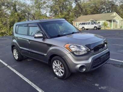 2013 Kia Soul + 4D Wagon One Owner Clean Title 28mpg. Looks and runs... for sale in Piedmont, SC
