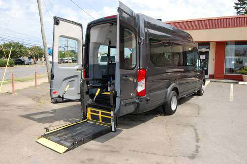 HANDICAP ACCESSIBLE WHEELCHAIR LIFT EQUIPPED VAN.....UNIT# 2289FHT -... for sale in Charlotte, NC