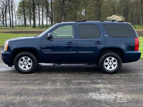 2007 GMC Yukon SLT 3rd Row No Rust 13, 950 - - by for sale in Chesterfield Indiana, IN