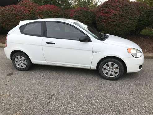 2010 Hyundai Accent 98767 miles for sale in Brook Park, OH