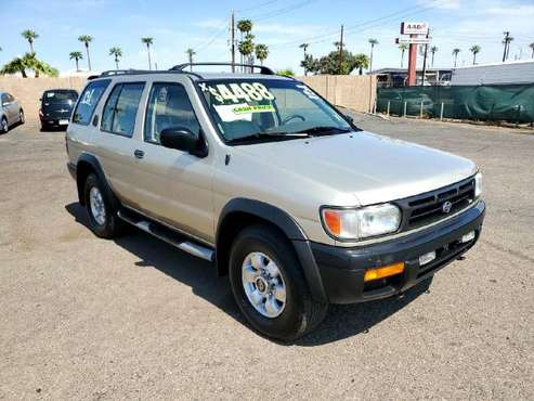 1997 Nissan Pathfinder XE 4-door 4WD FREE CARFAX ON EVERY VEHICLE -... for sale in Glendale, AZ