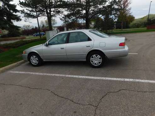 2001 Toyota Camry LE - Silver for sale in Saint Paul, MN