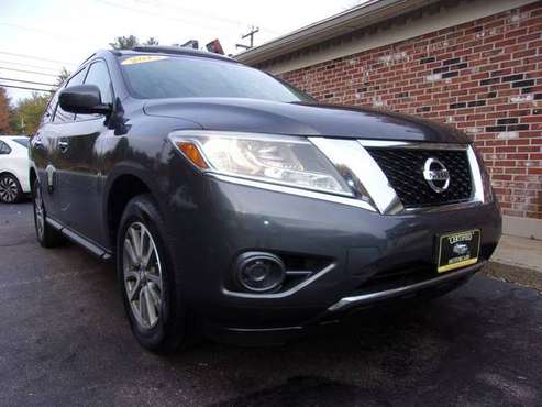 2013 Nissan Pathfinder SV 4WD, 63k Miles, Auto, Grey, P.Roof, DVD,... for sale in Franklin, VT