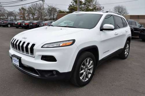2018 JEEP CHEROKEE LIMITED 4WD SUV! 32K MILES! - cars for sale in Bohemia, NY