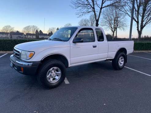 2000 Toyota Tacoma Ex-Cab 4x4 Low Miles - cars & trucks - by owner -... for sale in Vancouver, OR