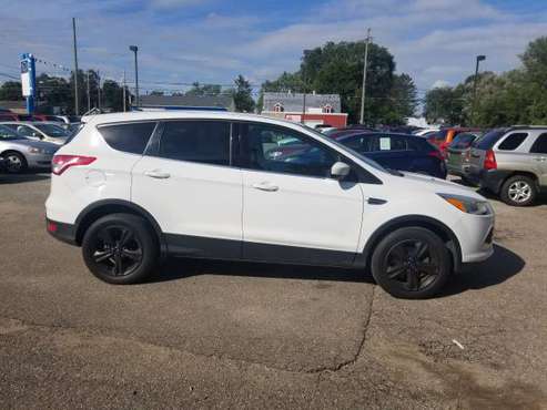 2013 Ford Escape SE 4x4 suv,Ecoboost, auto, cold ac, pwr Locks/Wind. for sale in Kentwood, MI