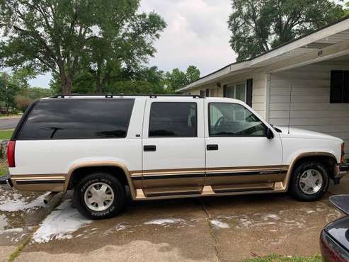 1999 Chevrolet Suburban for sale in White Oak, TX
