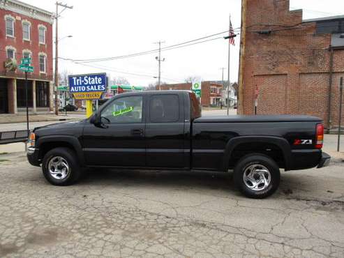 2003 GMC Sierra 1500 Ext. Cab SLT (4WD) One-Owner!! - cars & trucks... for sale in Dubuque, IA