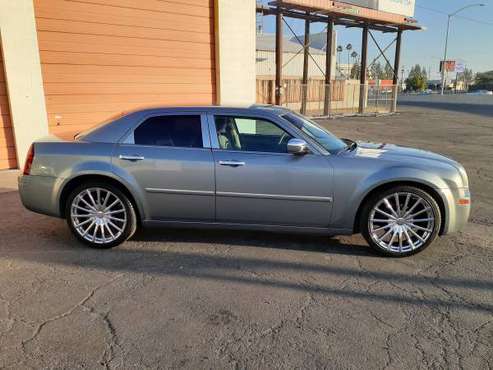 2007 CHRYSLER 300 Low OUT The DOOR PRICE - cars & trucks - by owner... for sale in Bakersfield, CA