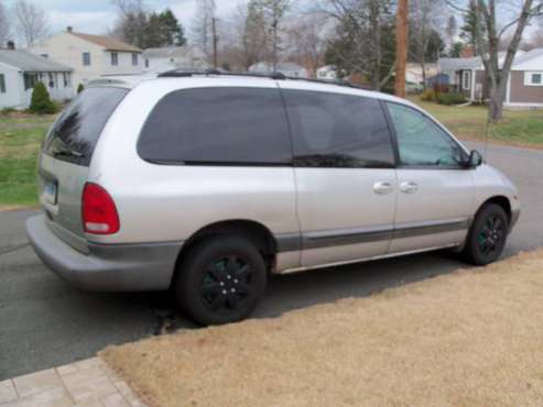 2000 Grand Voyager SE - cars & trucks - by owner - vehicle... for sale in Unionville, CT