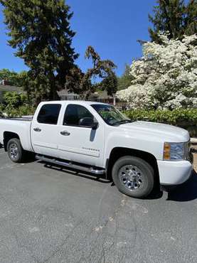 2011 Chevy Silverado - Like New for sale in Yakima, WA