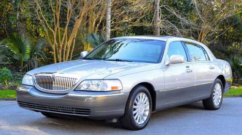 2004 Lincoln Town Car Ultimate 4dr Sedan - - by dealer for sale in Wilmington, NC