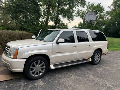 2004 Cadillac Escalade ESV - cars & trucks - by owner - vehicle... for sale in Barrington, IL