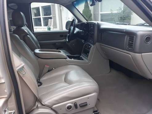 05 Chevy Avalanche LT2500 - cars & trucks - by owner - vehicle... for sale in Kingston, WA