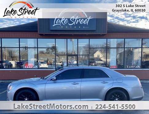 2013 Chrysler 300 - cars & trucks - by dealer - vehicle automotive... for sale in Grayslake, WI
