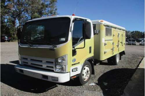 2010 ISUZU NRR Truck - Refrigerated Truck Utility - cars & trucks -... for sale in Brownsville, TX