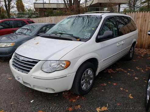 2005 *Chrysler* *Town & Country* *4dr LWB Limited FWD - cars &... for sale in Woodbridge, District Of Columbia