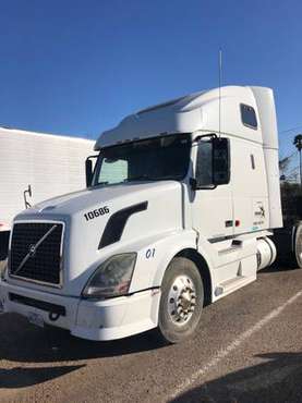 For SALE!! 2007 Volvo Truck - cars & trucks - by owner - vehicle... for sale in McAllen, TX