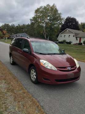 2007 Toyota Sienna le - cars & trucks - by owner - vehicle... for sale in Greenland, NH