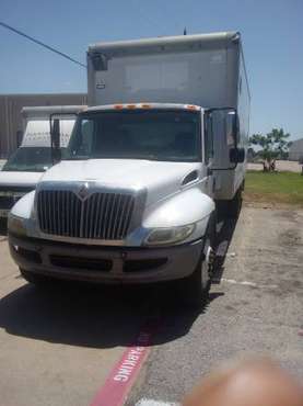 Box Truck 2003 International 4300 24ft - cars & trucks - by owner -... for sale in Lewisville, TX