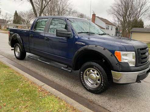 2011 FORD F150 XLT CREWCAB 4x4 $7800 - cars & trucks - by owner -... for sale in Des Plaines, WI
