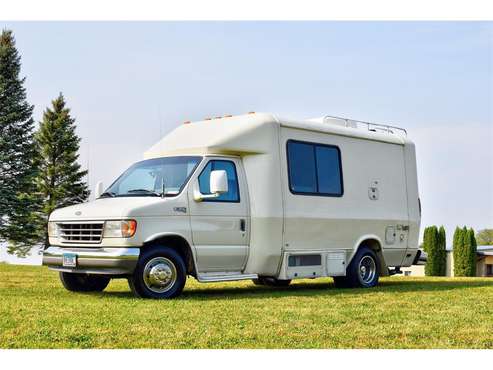 1996 Born Free Recreational Vehicle for sale in Watertown, MN