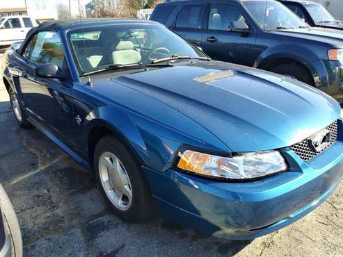 1999 Ford Mustang - cars & trucks - by dealer - vehicle automotive... for sale in RICHMOND, MI