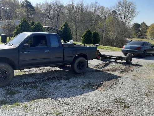 Toyota Tacoma 1997 4x4 ext cab Blown Head Gasket for sale in Waterloo, SC