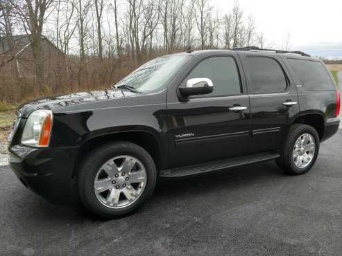 2011 GMC YUKON SLT 1 OWNER FLORIDA TRUCK LOADED LEATHER CLEAN CARFAX... for sale in Hilton, NY