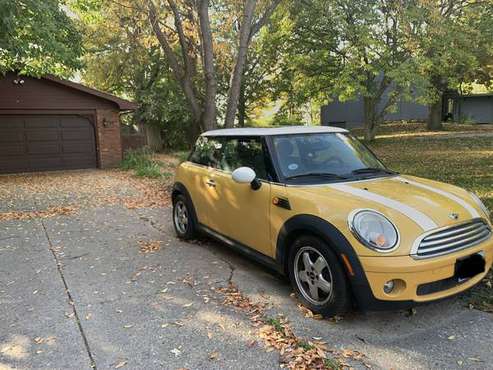 2008 Mini Cooper Manual - cars & trucks - by owner - vehicle... for sale in URBANA, IL
