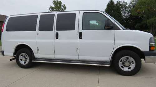 2013 Chevrolet Express 3500 Passenger Van 6.0L RUST FREE CALIFORNIA... for sale in Clinton Township, MI