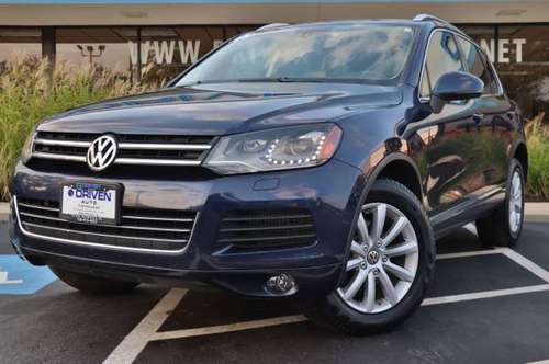 2012 *Volkswagen* *Touareg* *4dr TDI Sport w/Nav* Ni - cars & trucks... for sale in Oak Forest, IL