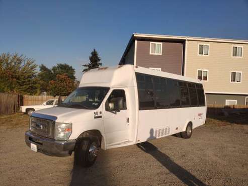 24-28pax ford e450 bus for sale in Seattle, WA